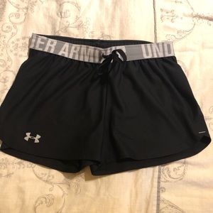 UA Loose Heat Gear Small Black Athletic Shorts